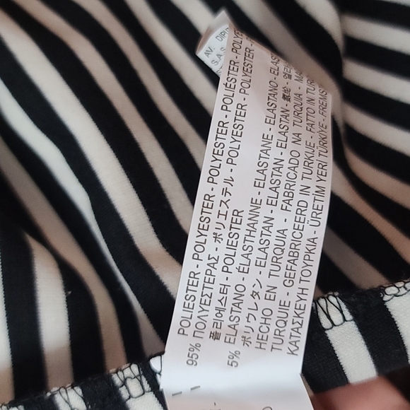 NWT Zara Trafaluc Tulip Skirt Size Small Faux Wrap Striped Black White - Picture 4 of 6